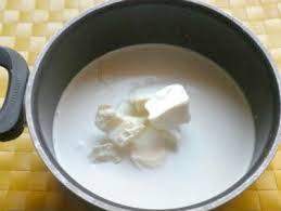 burro e panna in casseruola