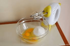 montare zucchero e burro